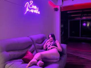 VenusxLuvis - I`m a professional model, I love what I do, I like to watch Netflix and chill. I`m a little spoiled and shy, but I want you to know that I love sex.



Come join me